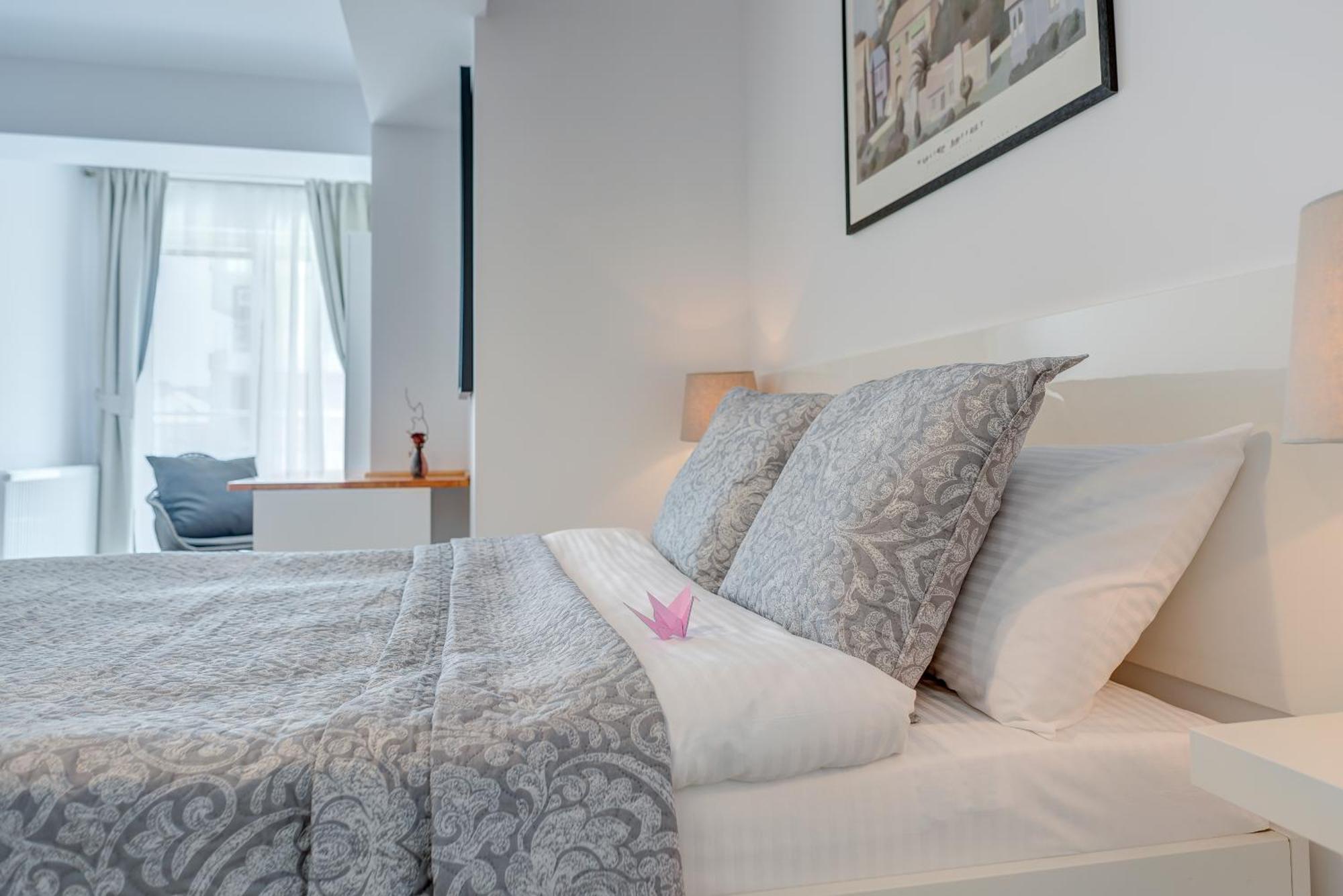 Bucharest Airport Suites & Villas Otopeni Eksteriør bilde